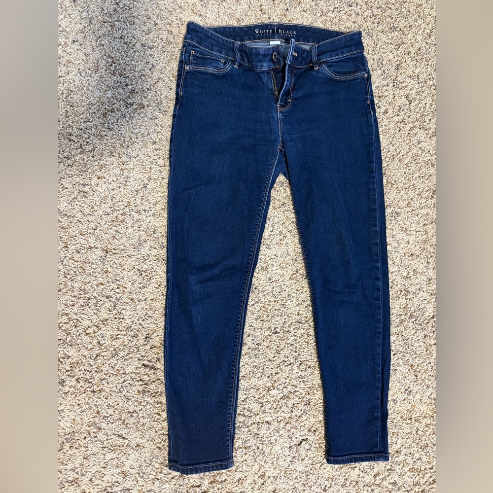 SOLD - White House Black Market Women’s Blue Jeans Skinny Mid Rise - Size 2